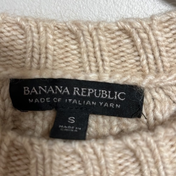 Banana Republic-Cable Knit Fringe Hem Sweater - Picture 7 of 15